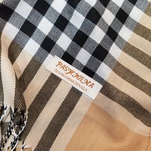 NWOT Plaid Pashmina wool scarf with fringe